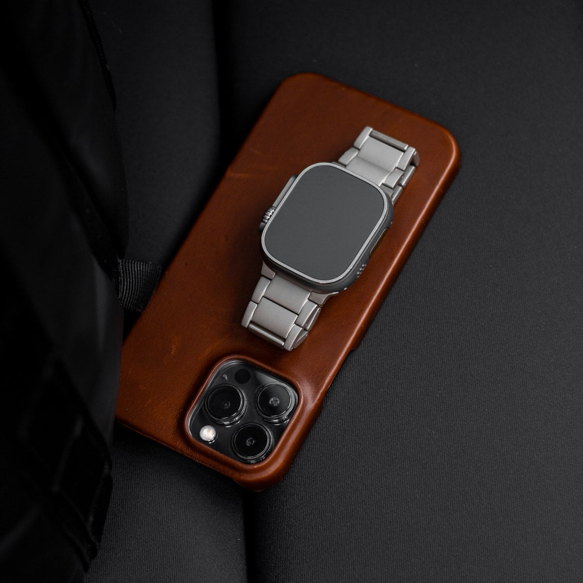 Titanium Band T01 + Leather iPhone Case BUNDLE